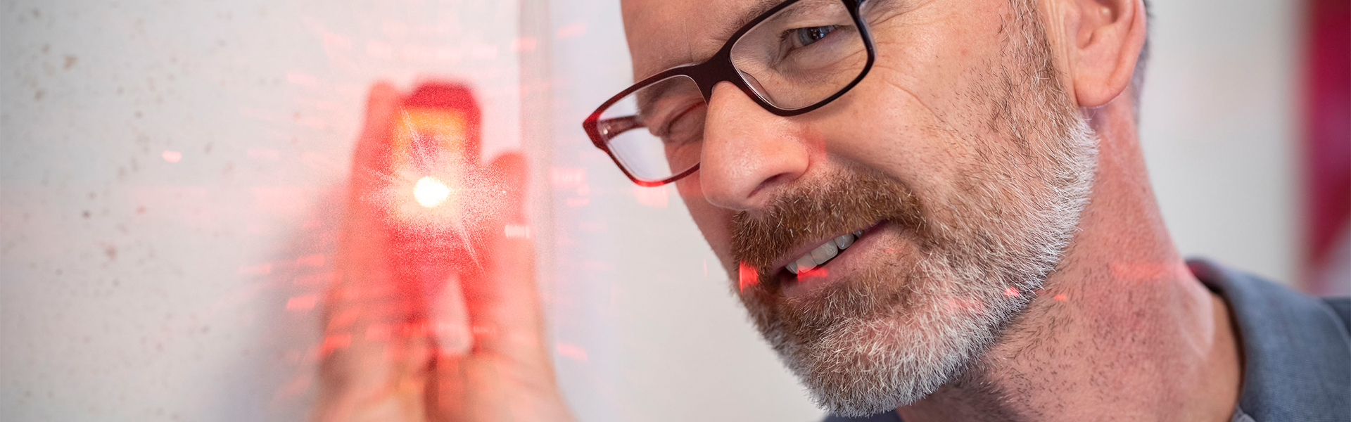 Header-Bild digitales Aufmaß mit Laser-Messgerät